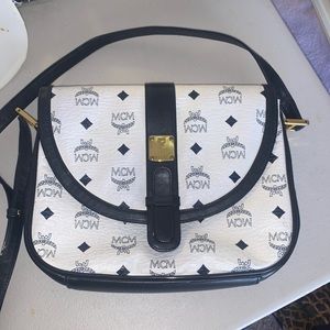 MCM vintage white shoulder bag Authentic